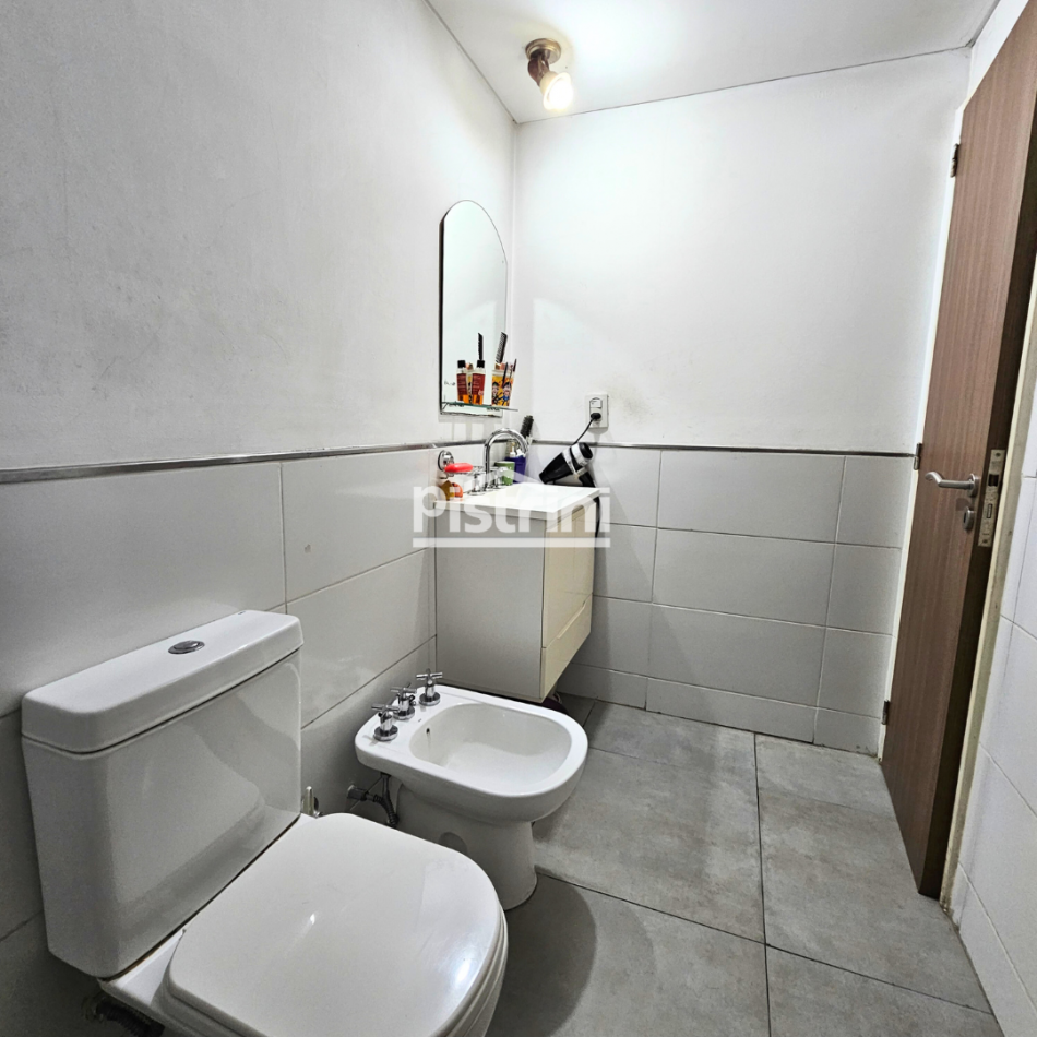 Colon 1889 - 1 dormitorio con cochera