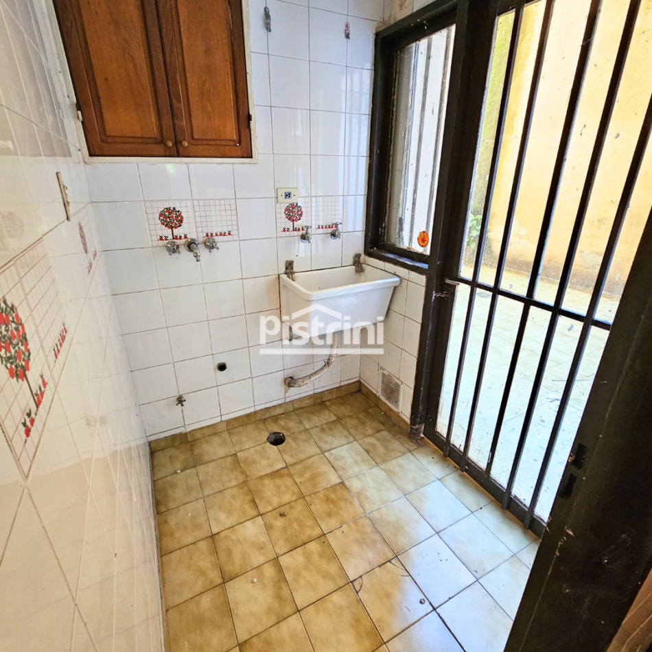 Balcarce 1438