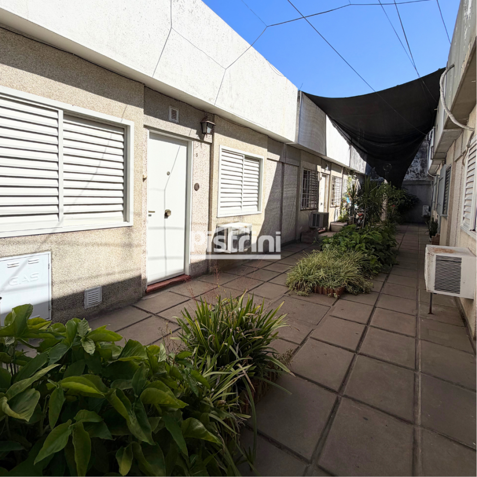 ESTEBAN DE LUCA 1322